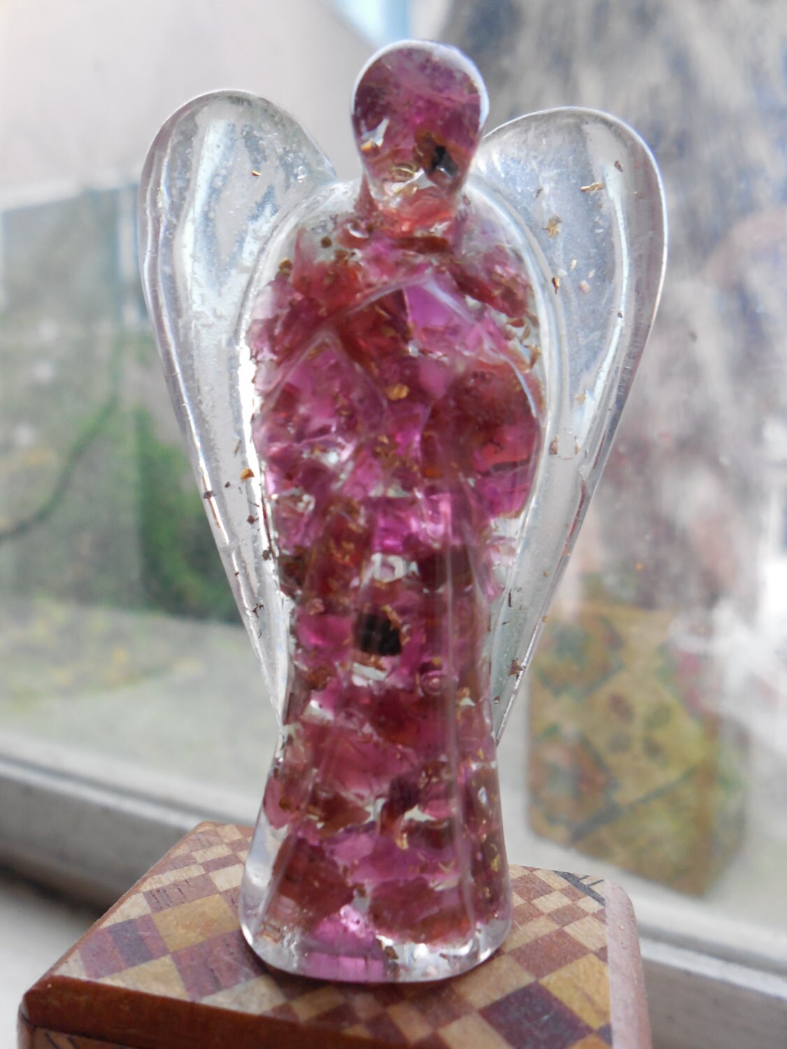 Orgone Crystal Angel - Angel Sculpture - 24k Gold Flake - Energy Crystal - Natural Amethyst Crystals - Inspirational Gift - Angel Gift