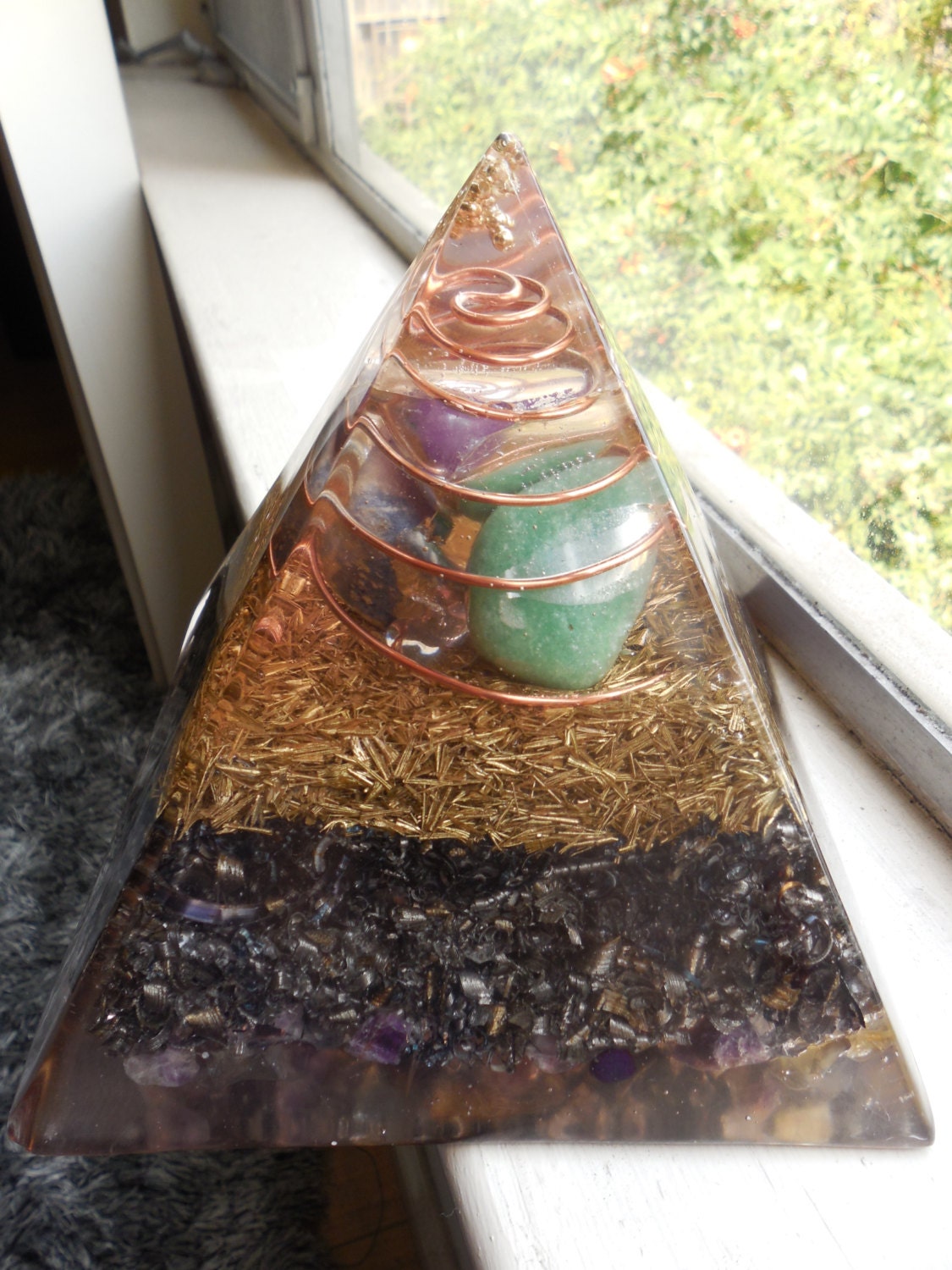 Orgone Pyramid - Orgone Quartz Crystal Pyramid - Green Aventurine - Amethyst Crystal - Lapis Lazuli - Spiritual Gift - Citrine Crystal