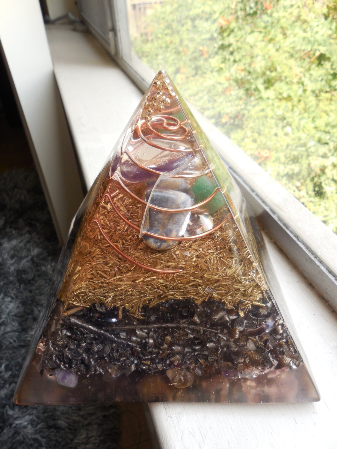 Orgone Pyramid - Orgone Quartz Crystal Pyramid - Green Aventurine - Amethyst Crystal - Lapis Lazuli - Spiritual Gift - Citrine Crystal