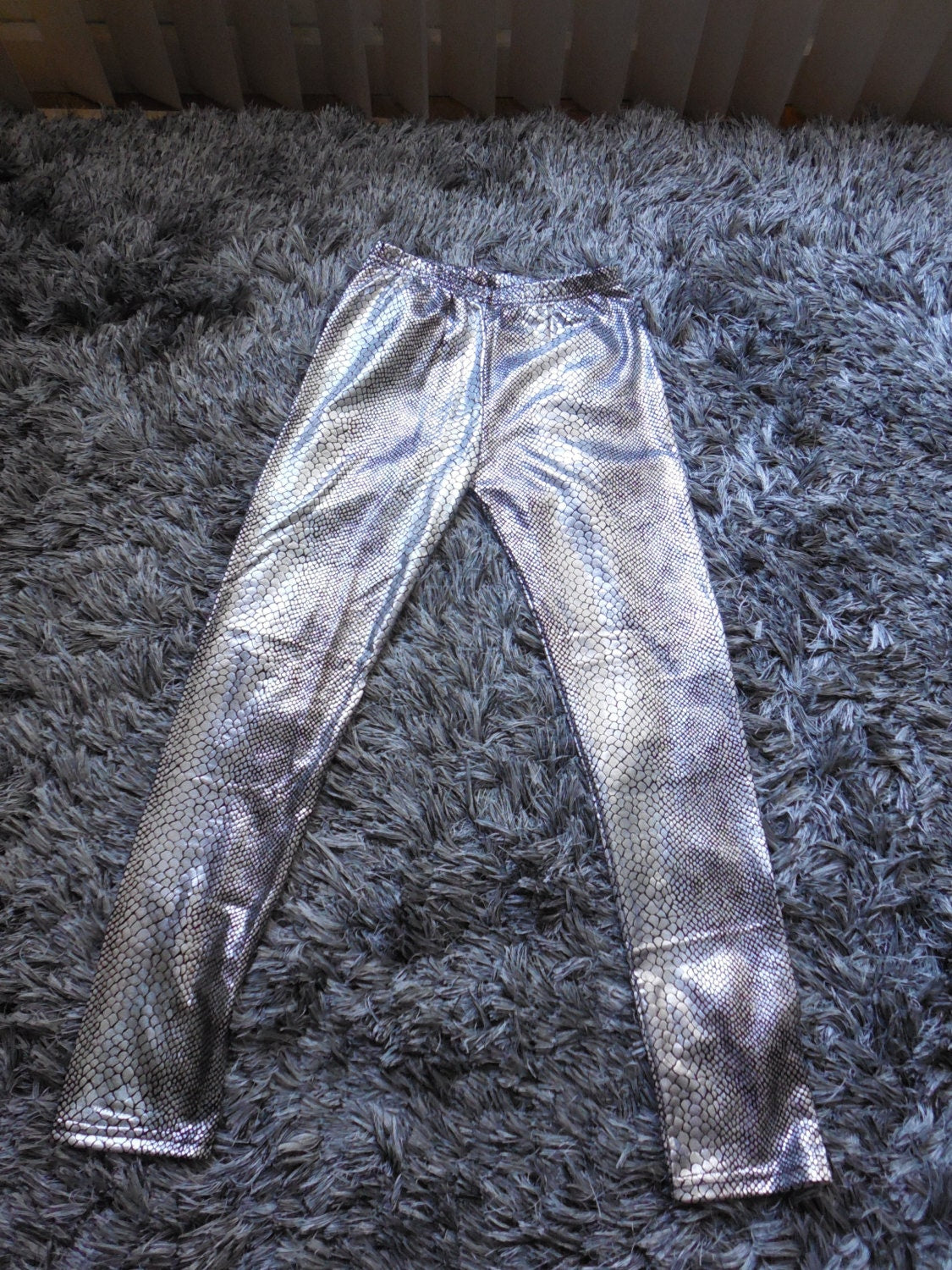 Silver Serpentine Snakeskin Leggings, Metalic Grey and Black Pants, Galaxy Egyptian Print - Small